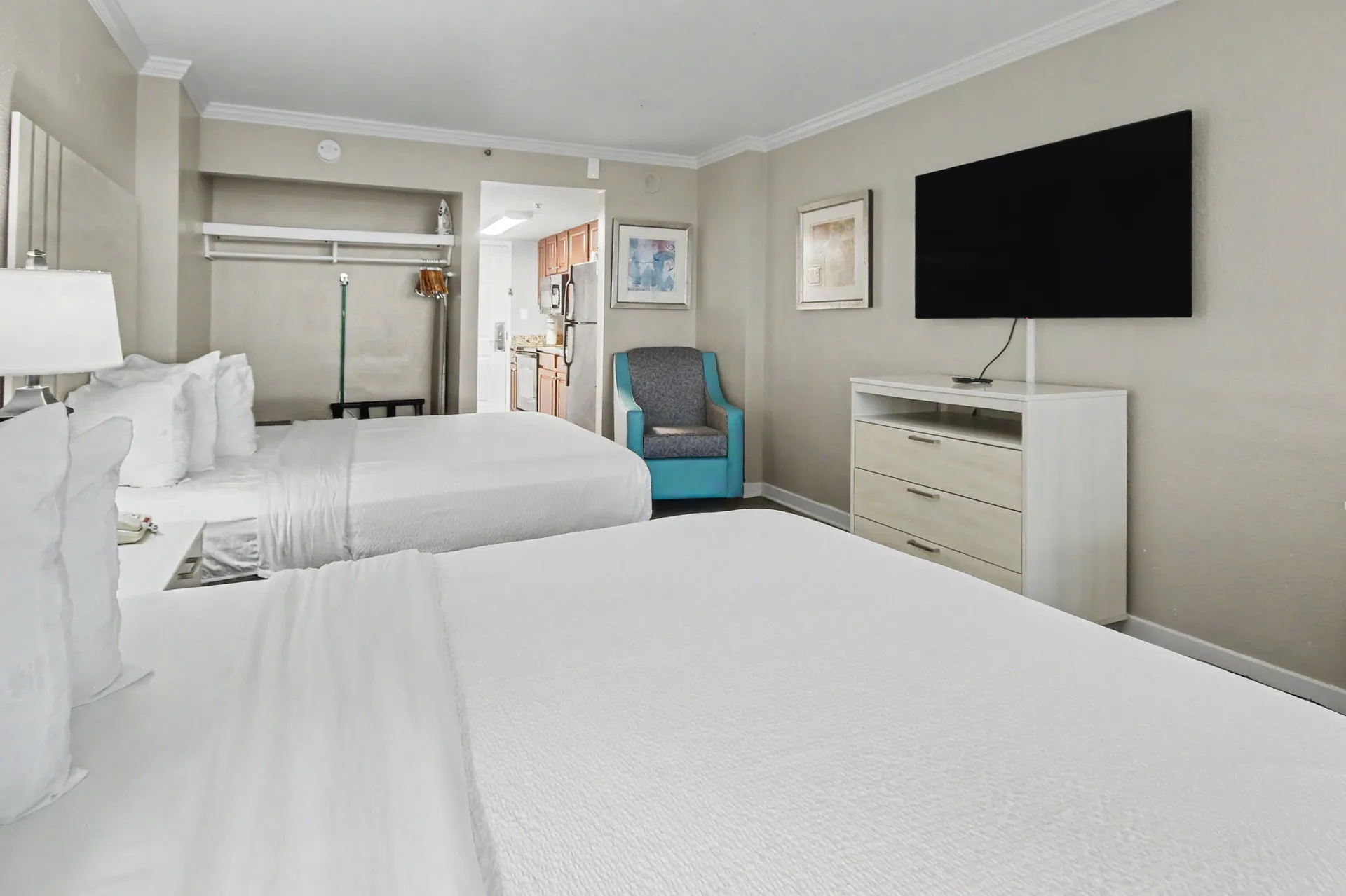 Oceanfront Efficiency Queen Oceanfront Efficiency Queen