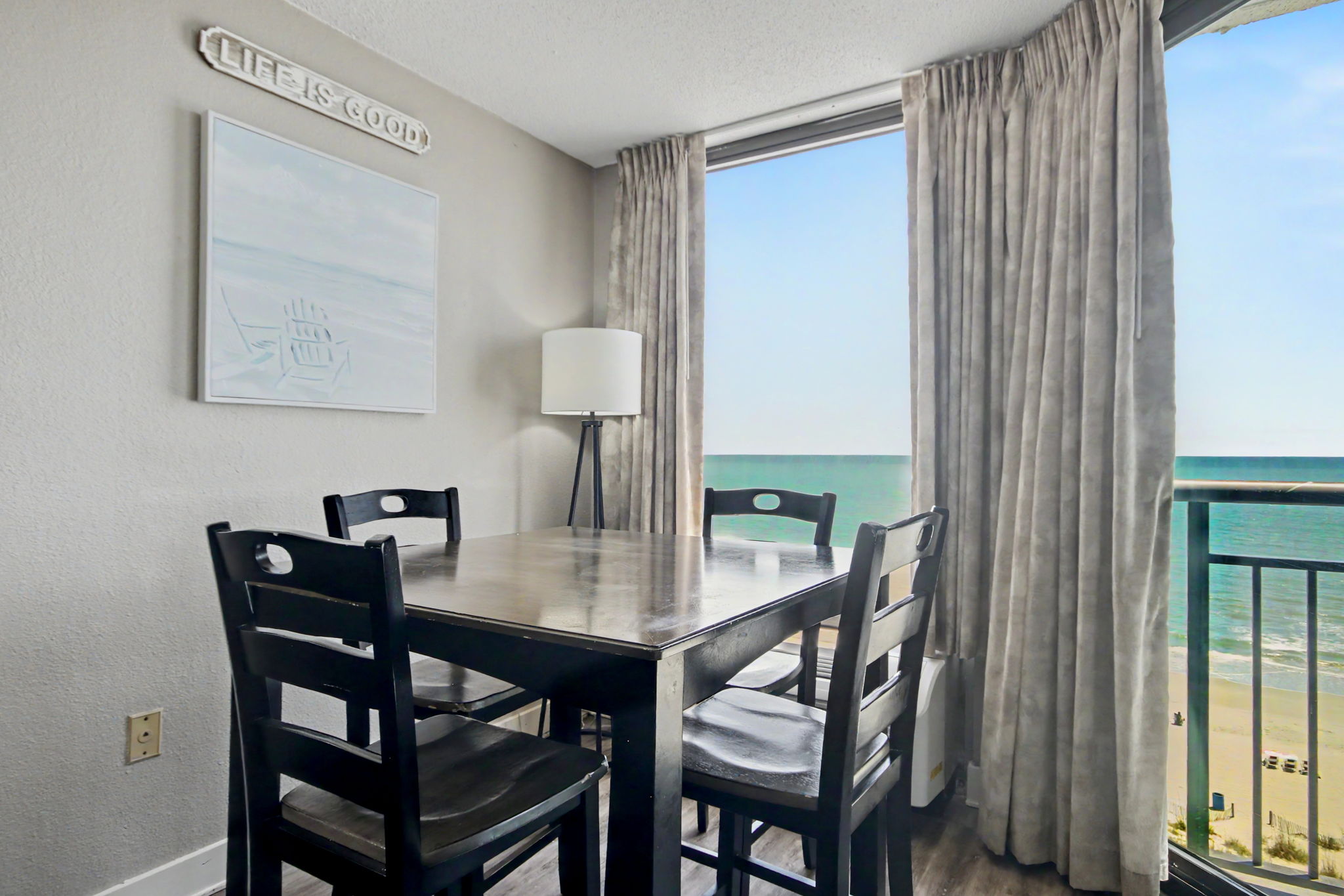 Oceanfront 1 Bedroom Suite w/King