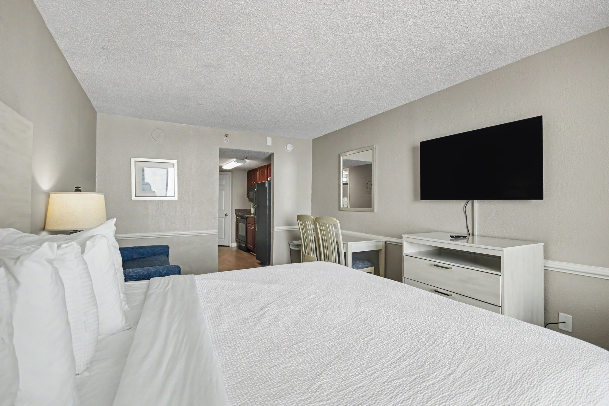 Oceanfront Efficiency King/Sleeper