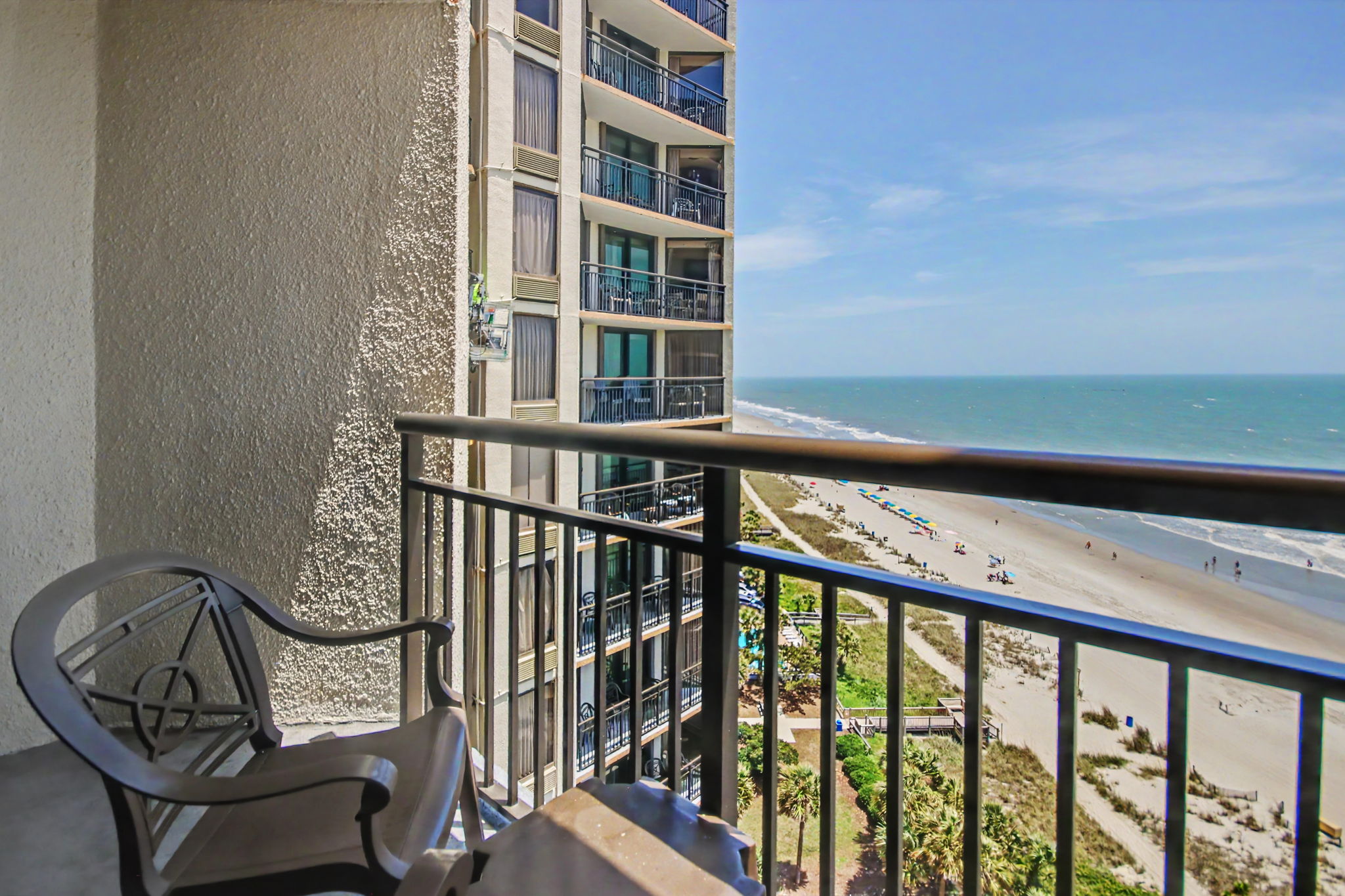 Oceanfront Efficiency King/Sleeper