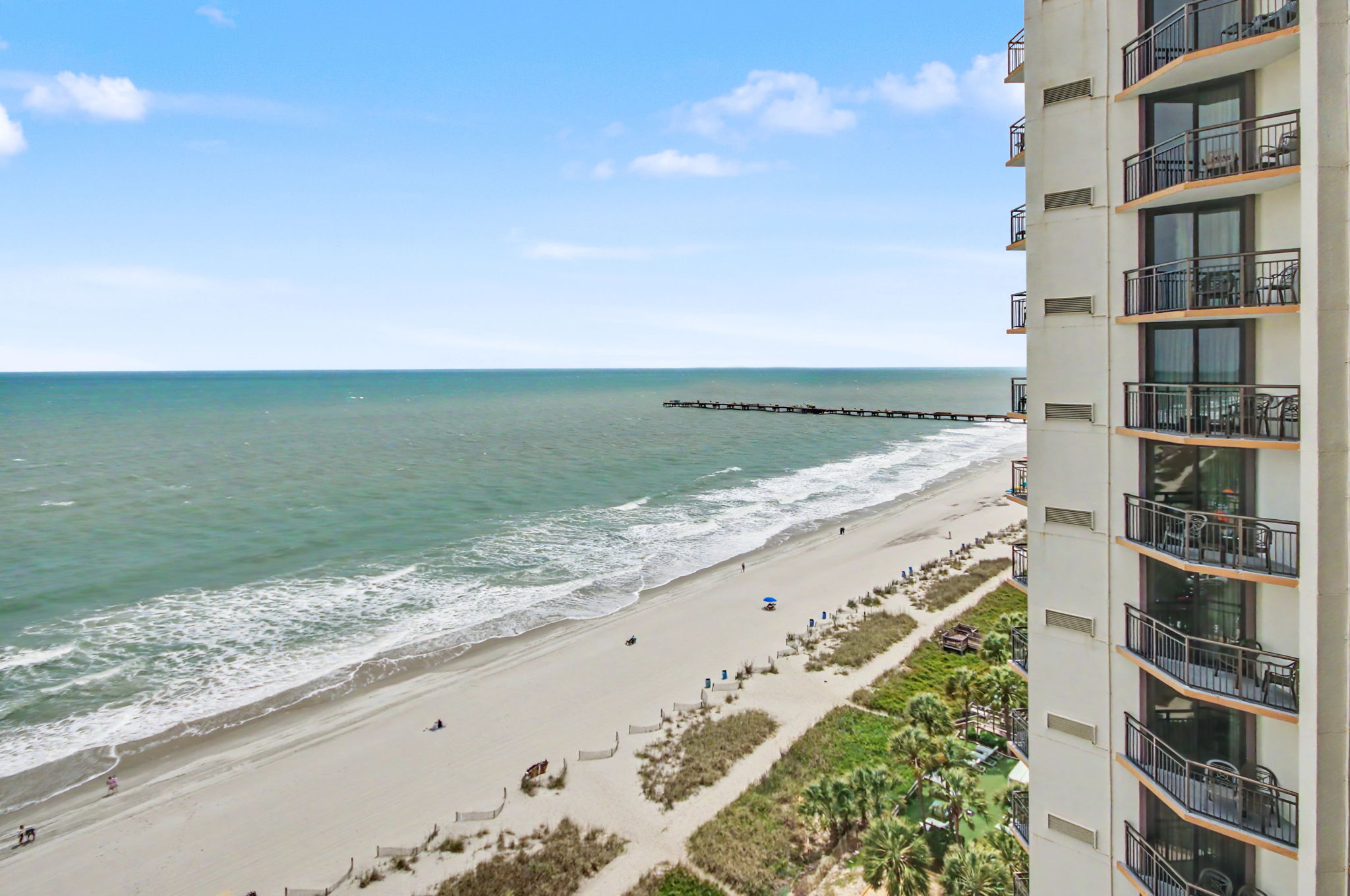 Oceanfront 1 Bedroom Suite w/Murphy Bed